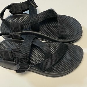 Chaco youth toddler black sandals